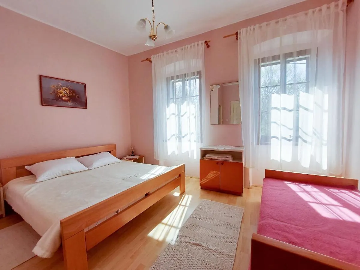 Guest house Rooms Nada Tribunj
