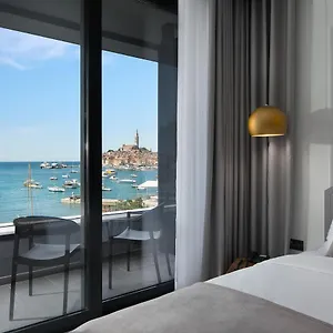 Delfin Szálloda Rovinj