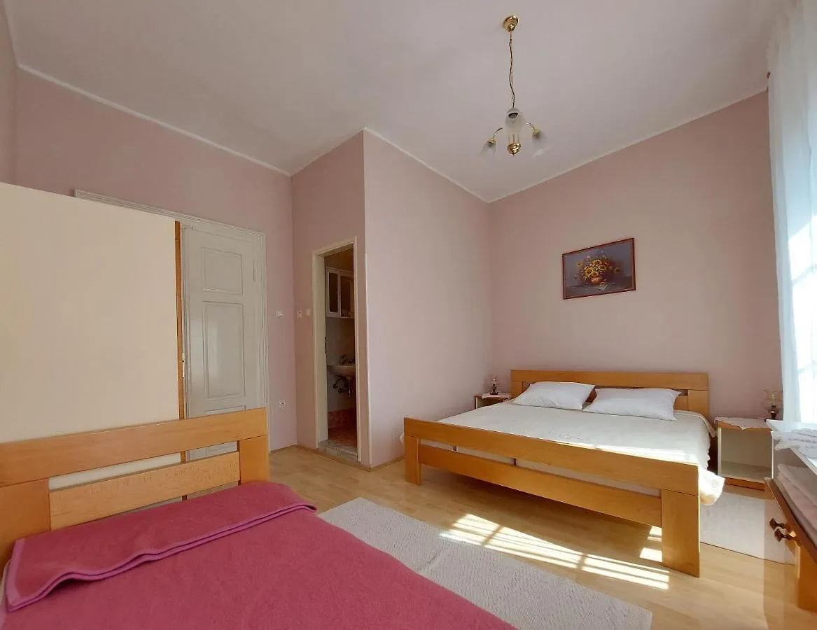 Rooms Nada Tribalj  2*, Tribalj (Primorsko-Goranska) Croatie